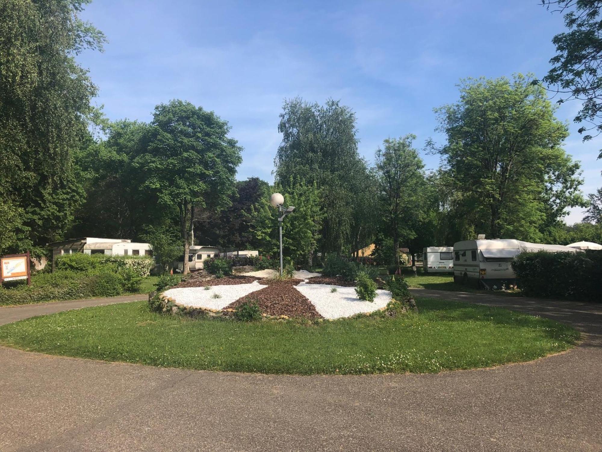 Camping Les Lupins Seppois-le-Bas Exterior photo